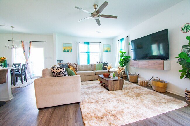 Foto del edificio - Coming Soon! 3 Bedroom 2.5 Bathroom