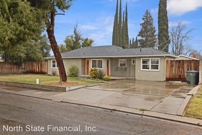 Building Photo - 3 br, 2 bath House - 1542 Overholtzer Drive