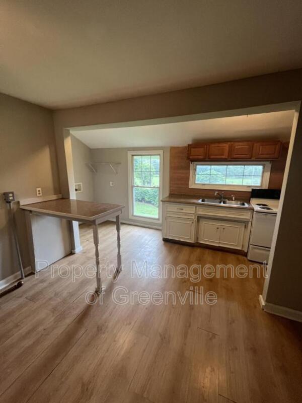 10 Owens St, Greenville, SC 29611 House Rental in Greenville, SC