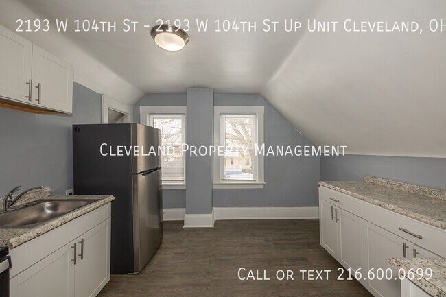 Foto del edificio - 2193 W 104th St