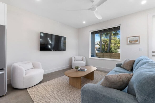 Building Photo - 2A Sanchez Cove