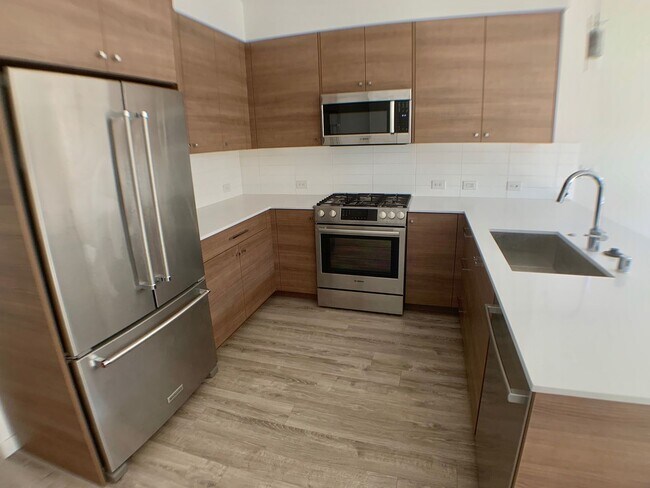 Foto del edificio - Modern Townhome Living in North Seattle