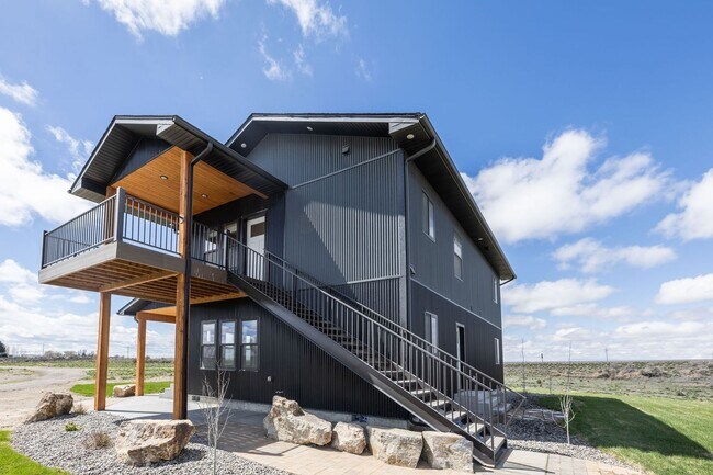 Foto del edificio - L2422OY