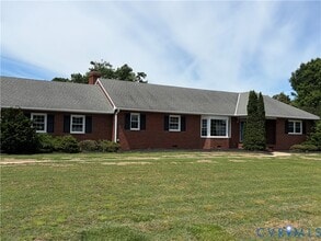 Building Photo - 9325 Brentwood Dr