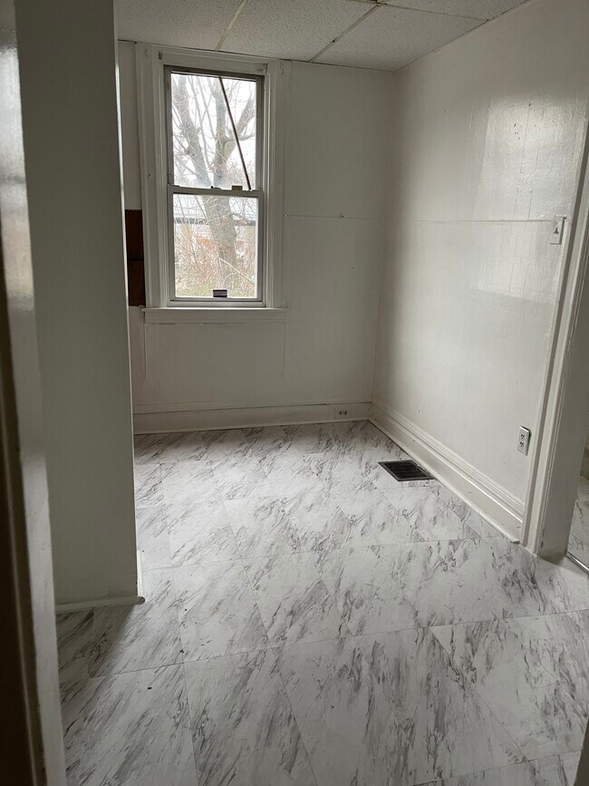 Cocina - 1026 Wallace Ave