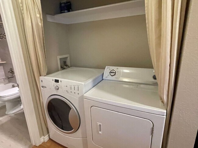 Foto del edificio - 1 Bedroom Condo in gated Hunting Meadows