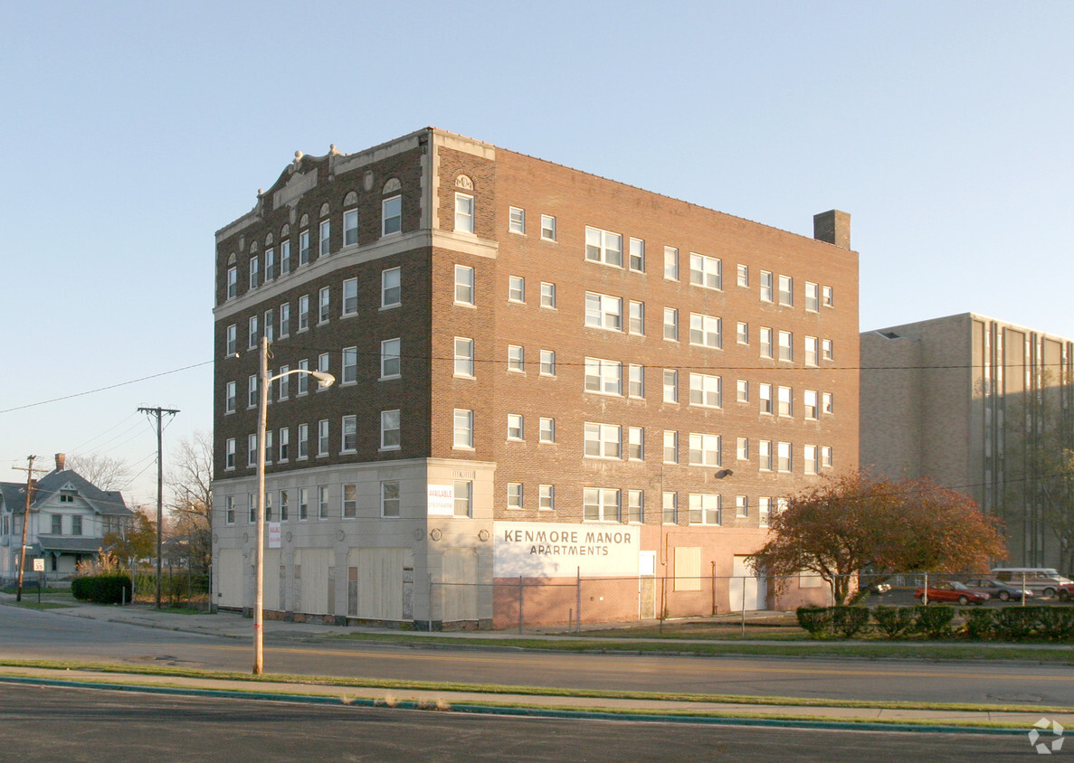 Foto del edificio - Kenmore Manor Apartments