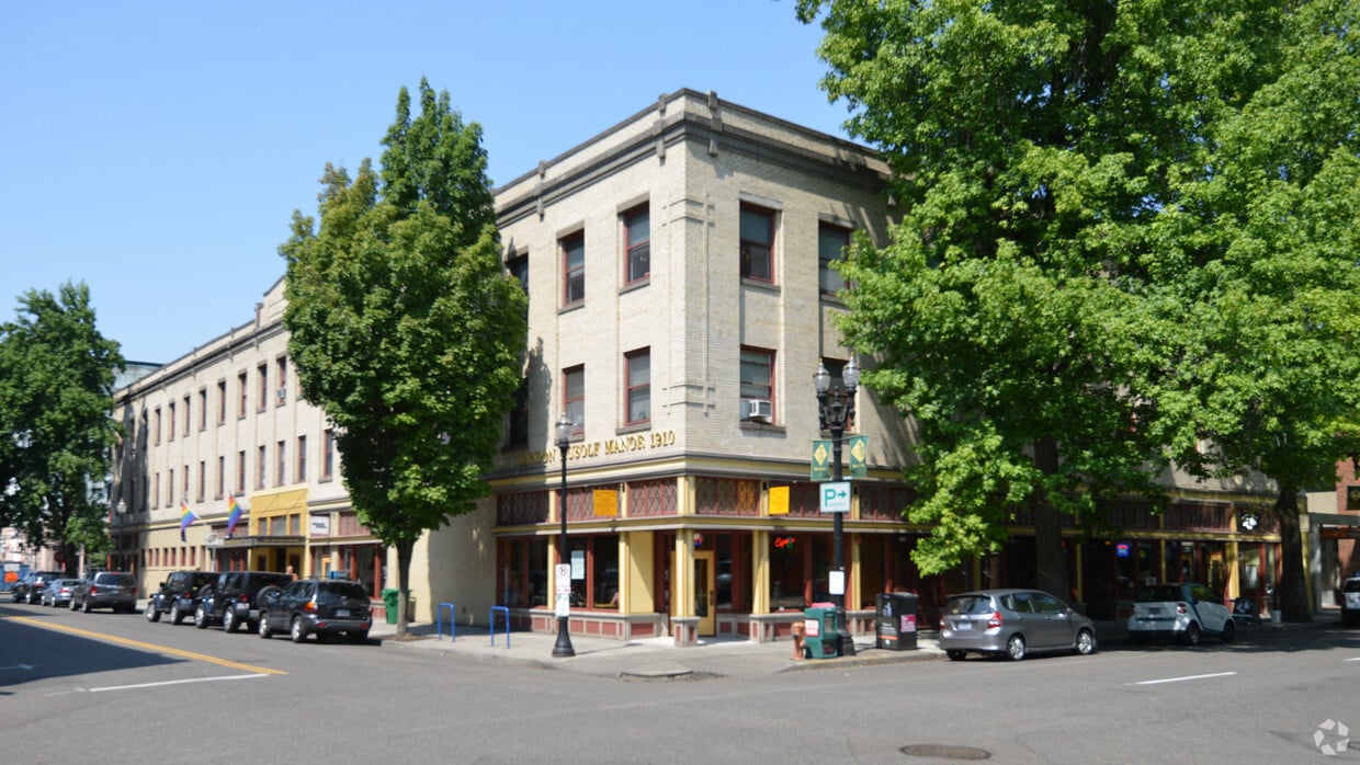 Building Photo - Musolf Manor