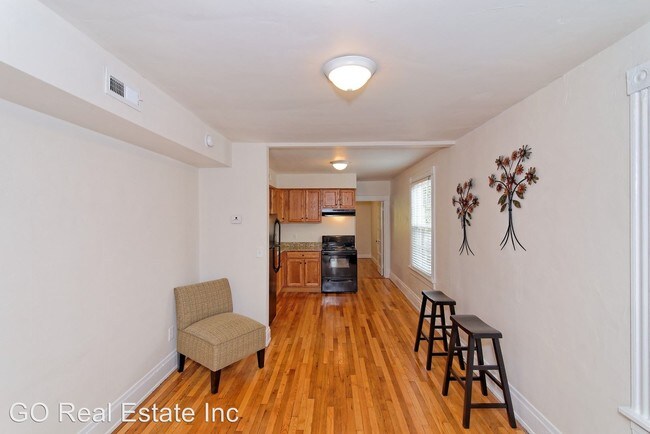 Foto del edificio - 3210 Stuart Ave