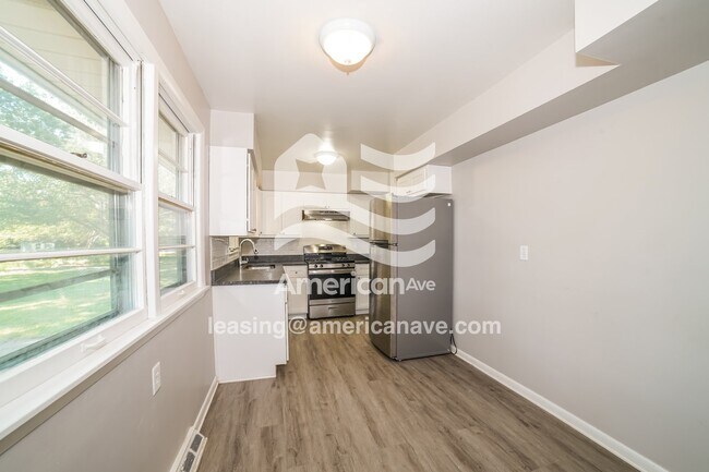 Foto del edificio - 1914 W Cashman Ct