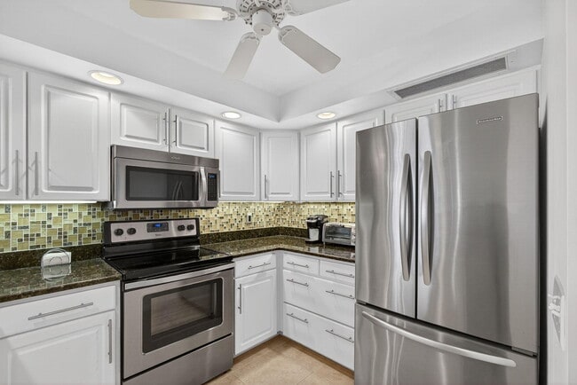 Building Photo - 2800 N Ocean Dr