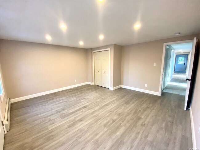 Foto del edificio - 83 S Main St