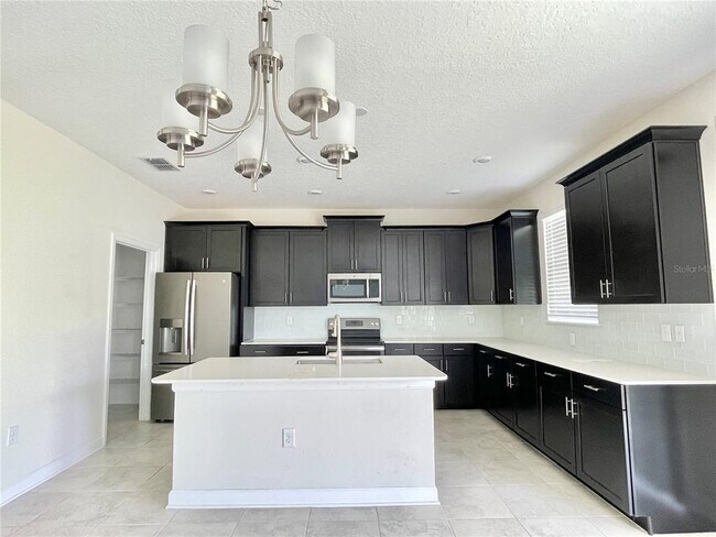 Building Photo - 14806 Winter Stay Dr