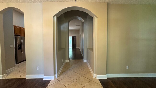 Building Photo - 4 Bedroom, Corner Lot Home Move in Ready!