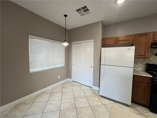 Building Photo - 1081 Pleasure Ln