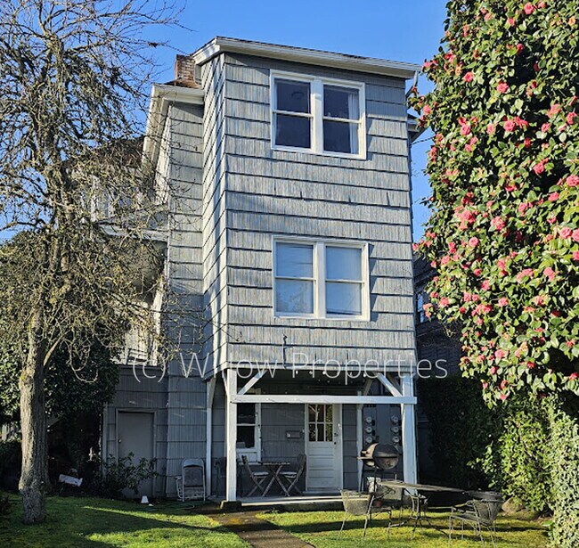 Foto del edificio - Charming One Bedroom in North Tacoma