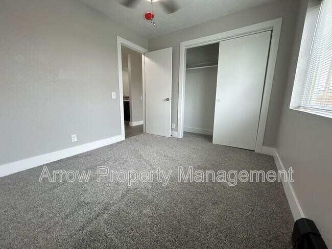 Foto del edificio - 940 27th St