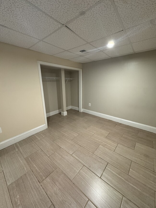 Foto del edificio - 628 Ingleside Ave