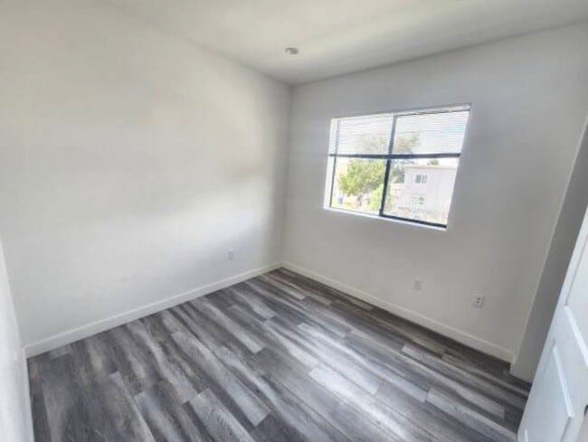 Building Photo - 6824 Ben Ave