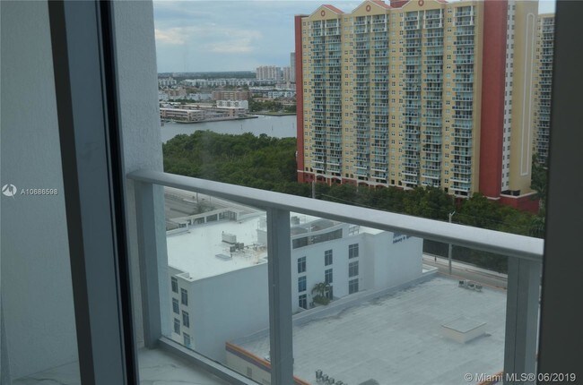 Building Photo - 300 Sunny Isles Blvd