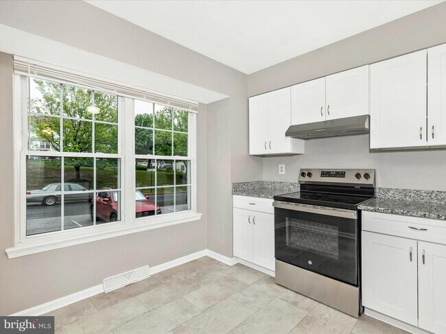 Foto del edificio - 430 Spalding Ct