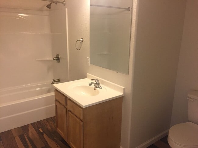 Foto del edificio - Parkview Townhomes
