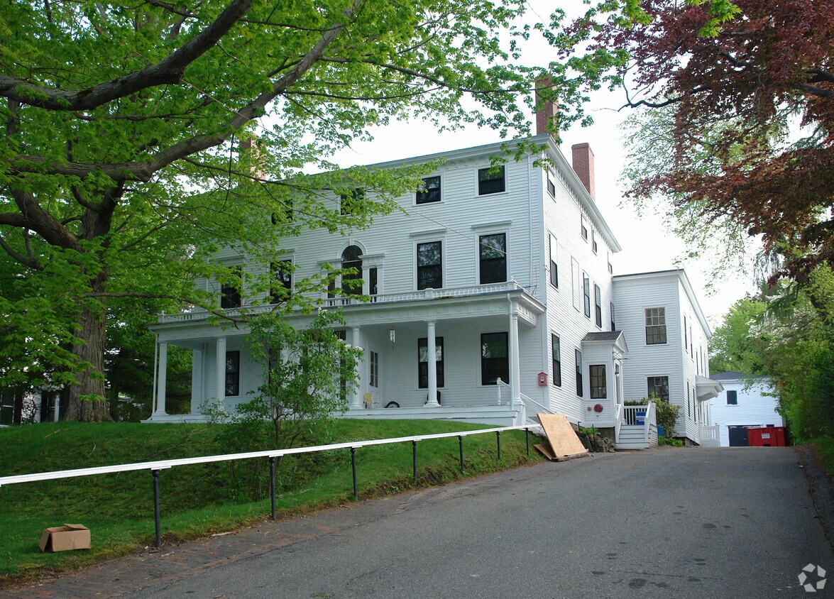 Primary Photo - 110 High St
