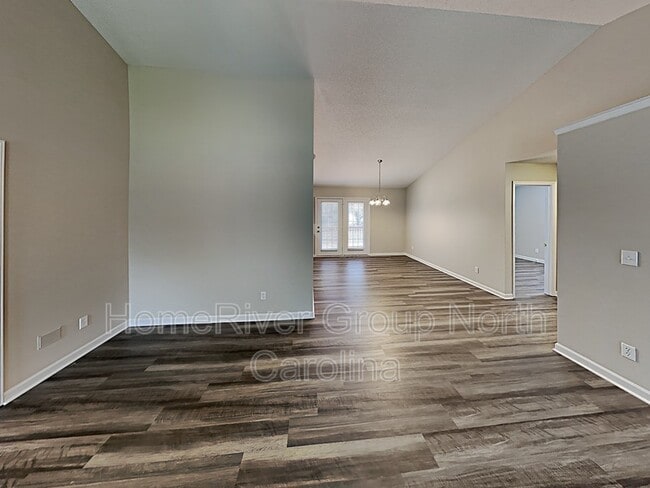 Foto del edificio - 19 Oak Meadow Ln