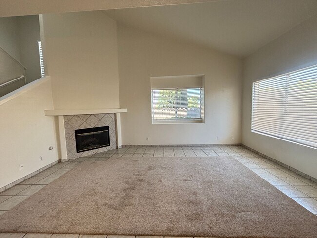 Foto del edificio - West Palmdale Townhouse