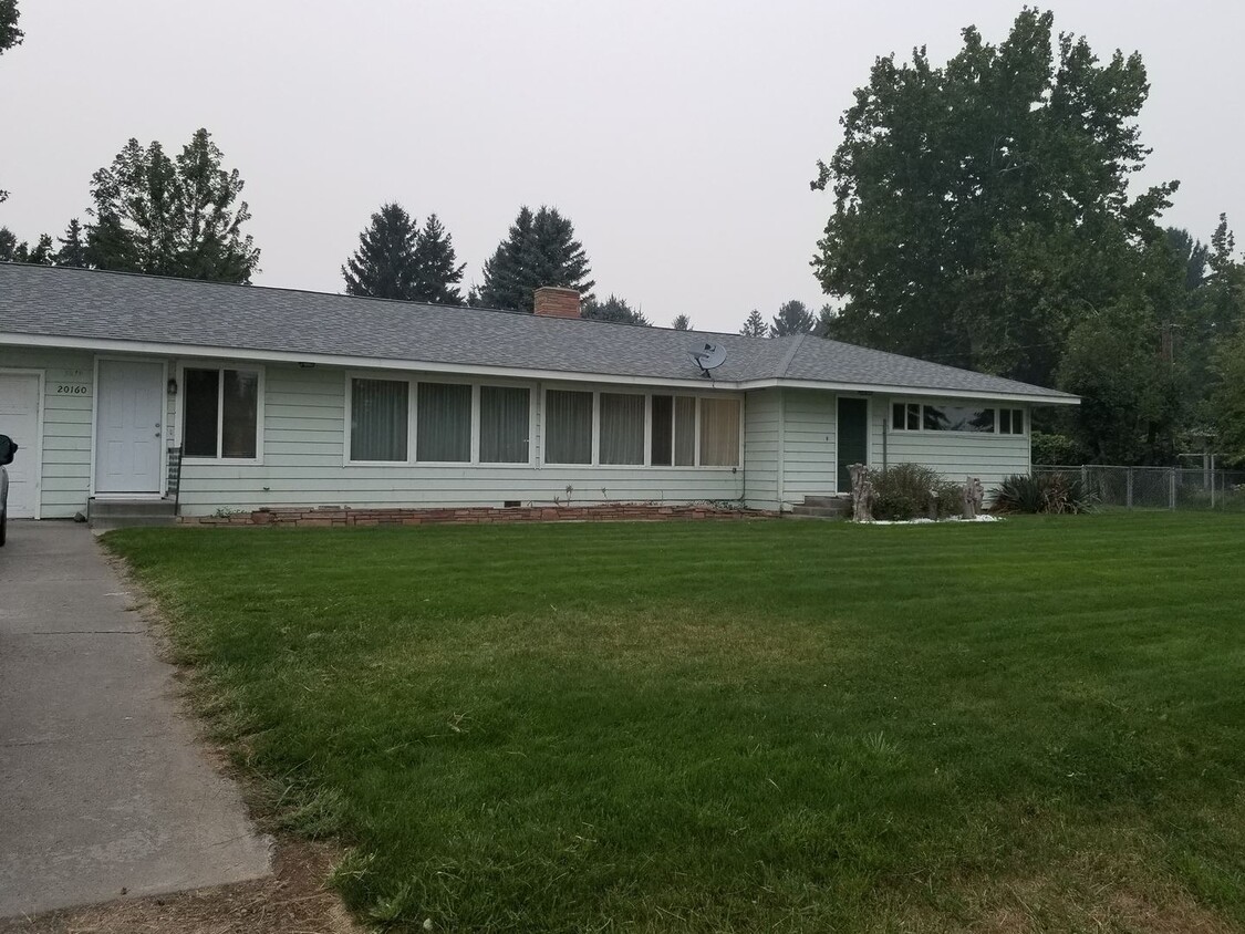 Primary Photo - 4 br, 2 bath House - 20160 Linden Road NW