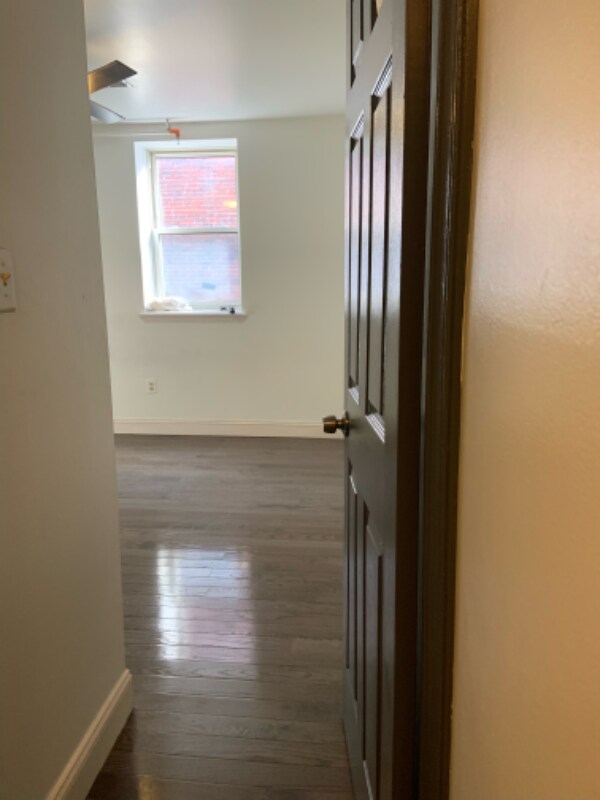 Building Photo - 1637 N 33rd St