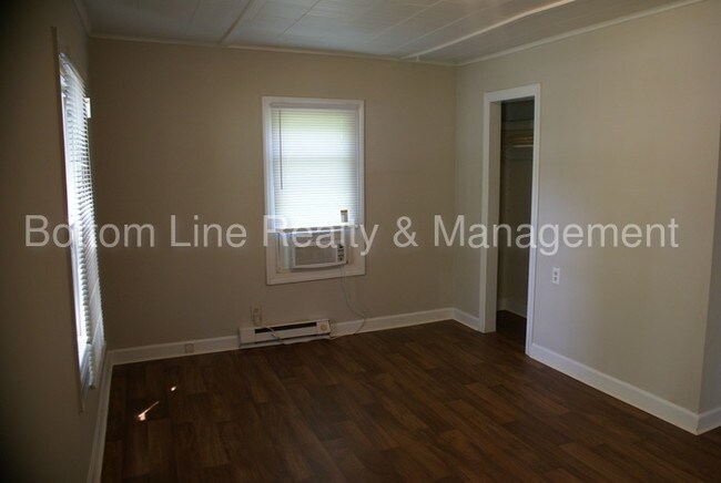 Building Photo - Cozy Home available in Kings Mountain!