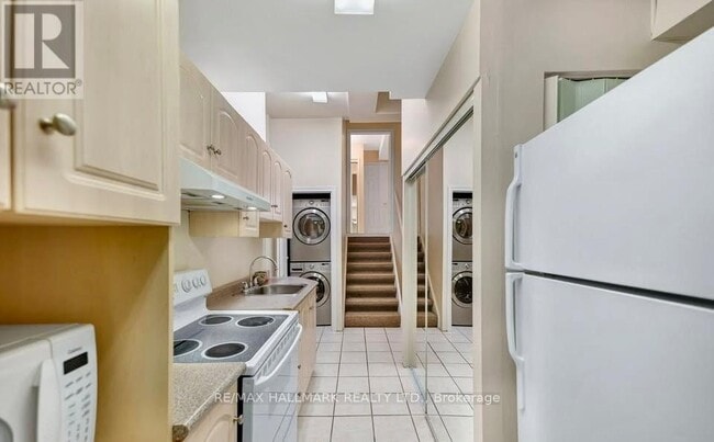 Building Photo - 166 Sail Crescent