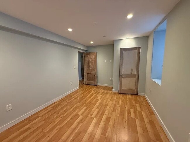 Building Photo - 44 Saint Margaret St