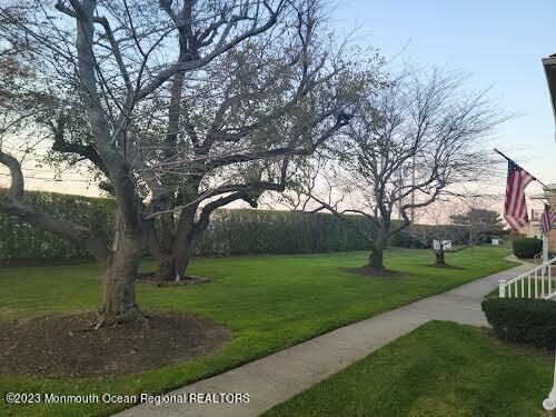 Building Photo - 324 Shore Dr