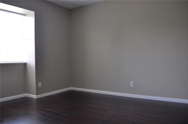 Foto del edificio - 1210 W 22nd St