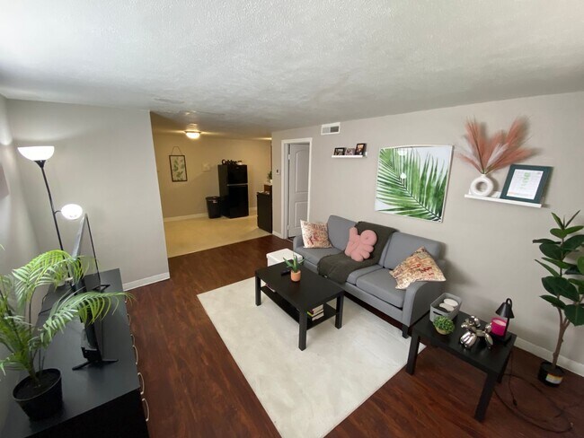 Foto del edificio - 2362 Airport Dr