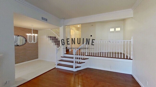 Foto del edificio - Spacious 2 Story 3Bd 2.5Ba Townhome