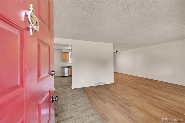 Foto del edificio - 2112 Spencer St