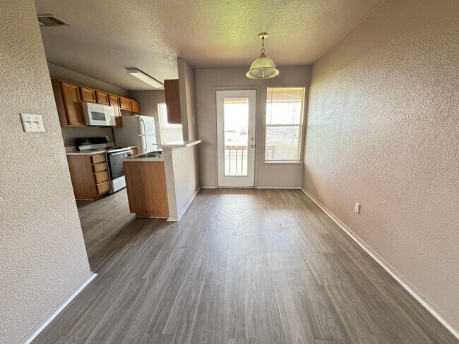 Foto del edificio - 5702 Greengate Dr