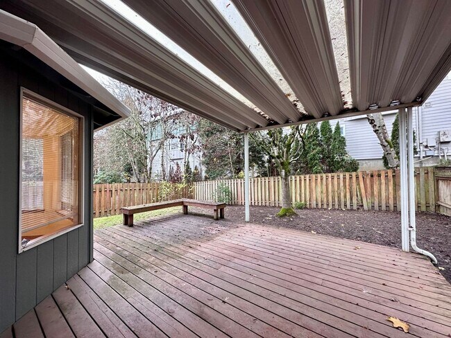 Building Photo - Bethany’s Deerfield Neighborhood – Spacious 3-Bedroom Home! | MOVE IN SPECIAL