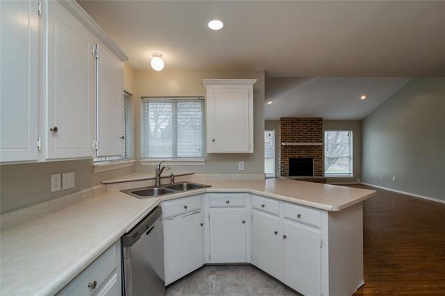Building Photo - 7602 Silveridge Dr