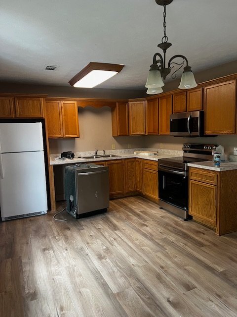 Building Photo - 32 Robbye Ln