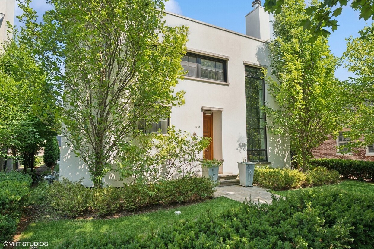 Foto principal - 1331 Asbury Ave