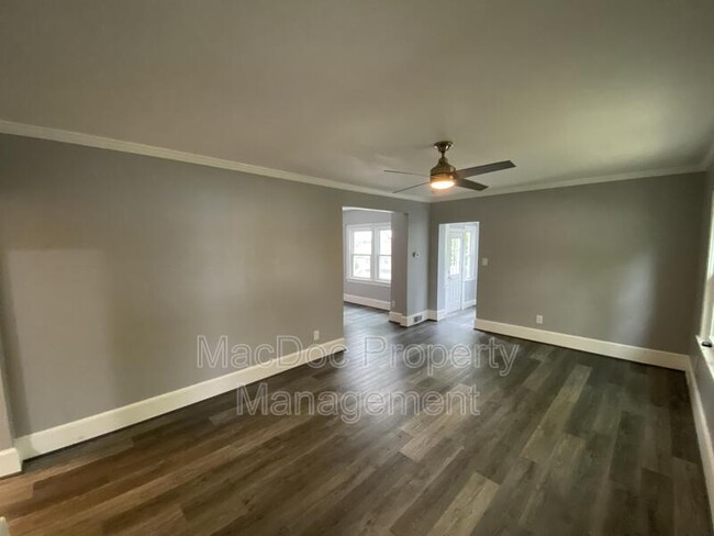 Building Photo - 119 Houseworth St