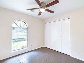 Building Photo - 17519 Fieldglen Dr