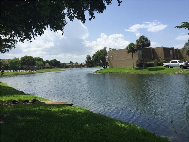 Foto del edificio - 3641 NW 95th Terrace