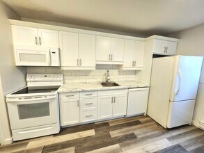 Building Photo - 355 Prince St