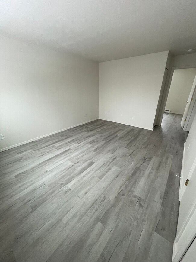 Foto del edificio - Whitefish- One Bedroom/One bath Brand New Remodel in Fourplex Monthly Rent $1,250.00