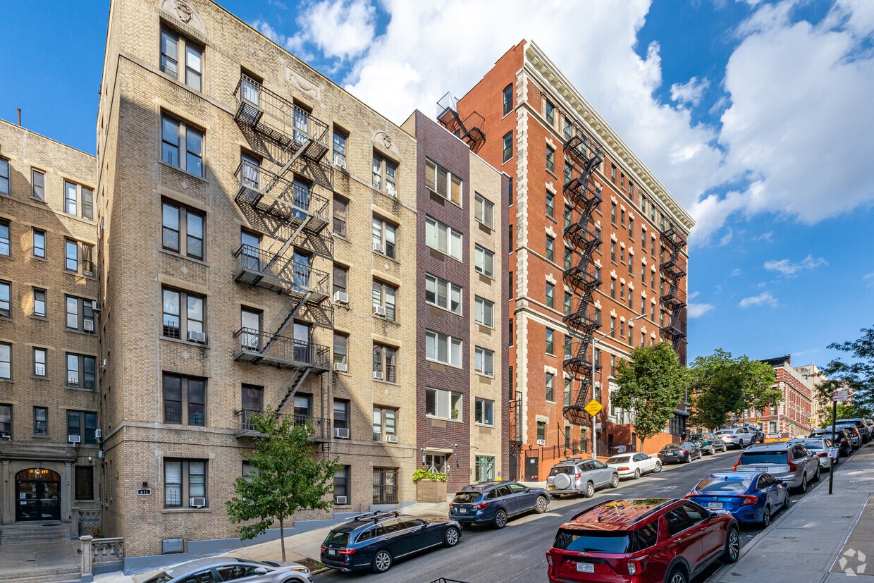 Primary Photo - RiverBridge Court